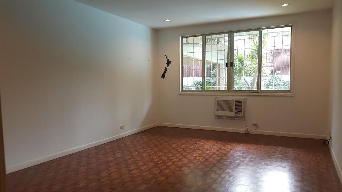 "4BR House for Rent in Dasmari?as Village, Makati"08