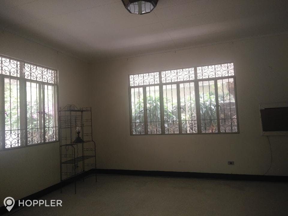 "4BR House for Rent in Bel-Air Village, Makati"04