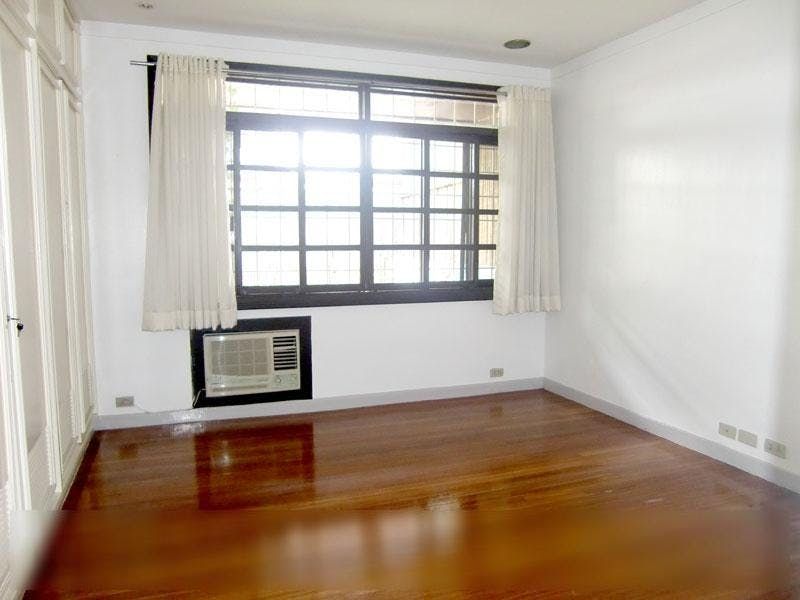 "3BR House for Rent in Dasmari?as Village, Makati"07
