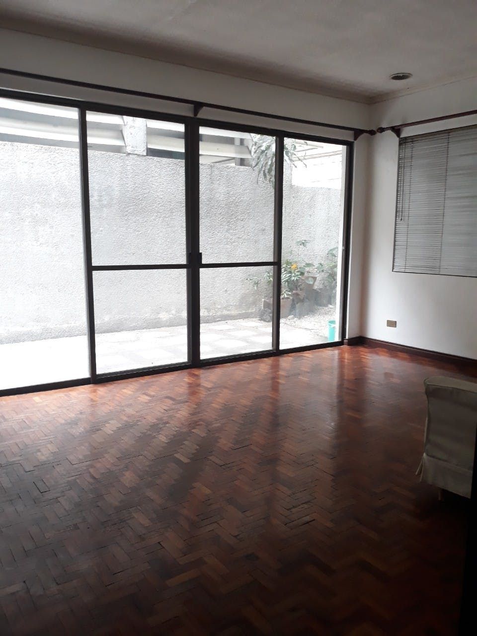 "5BR House for Rent in Valle Verde 1, Pasig"09
