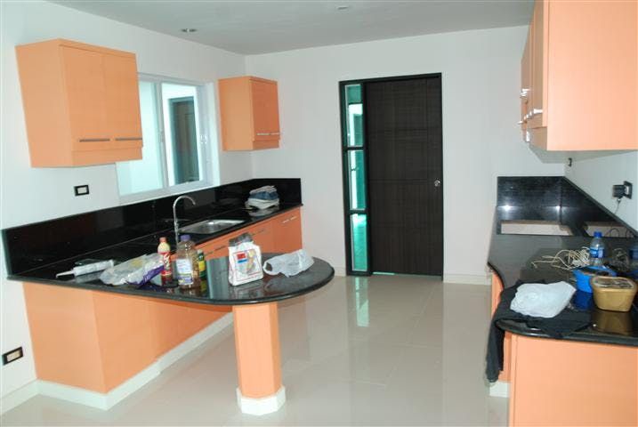 "4BR House for Rent in Cainta , Rizal"04