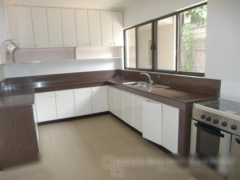 "4BR House for Rent in Merville, Para?aque"03