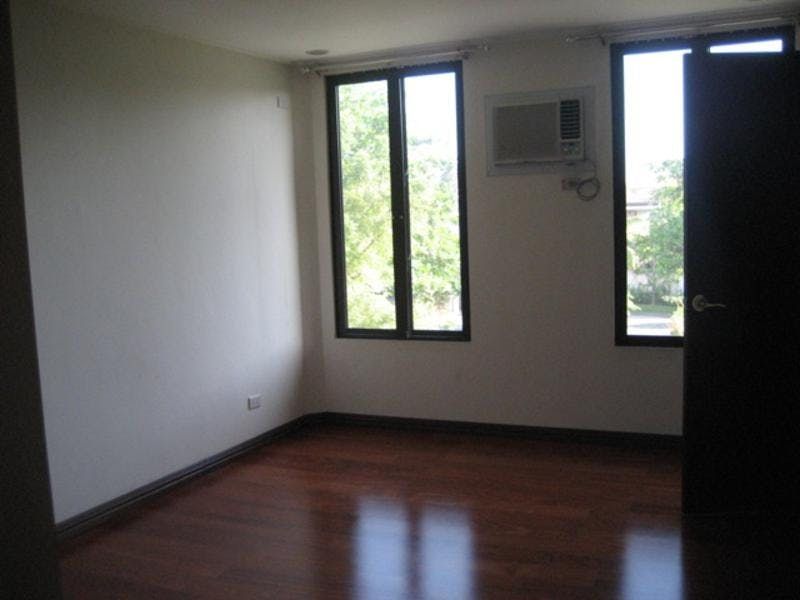 "4BR House for Rent in Ayala Alabang Village, Muntinlupa"10