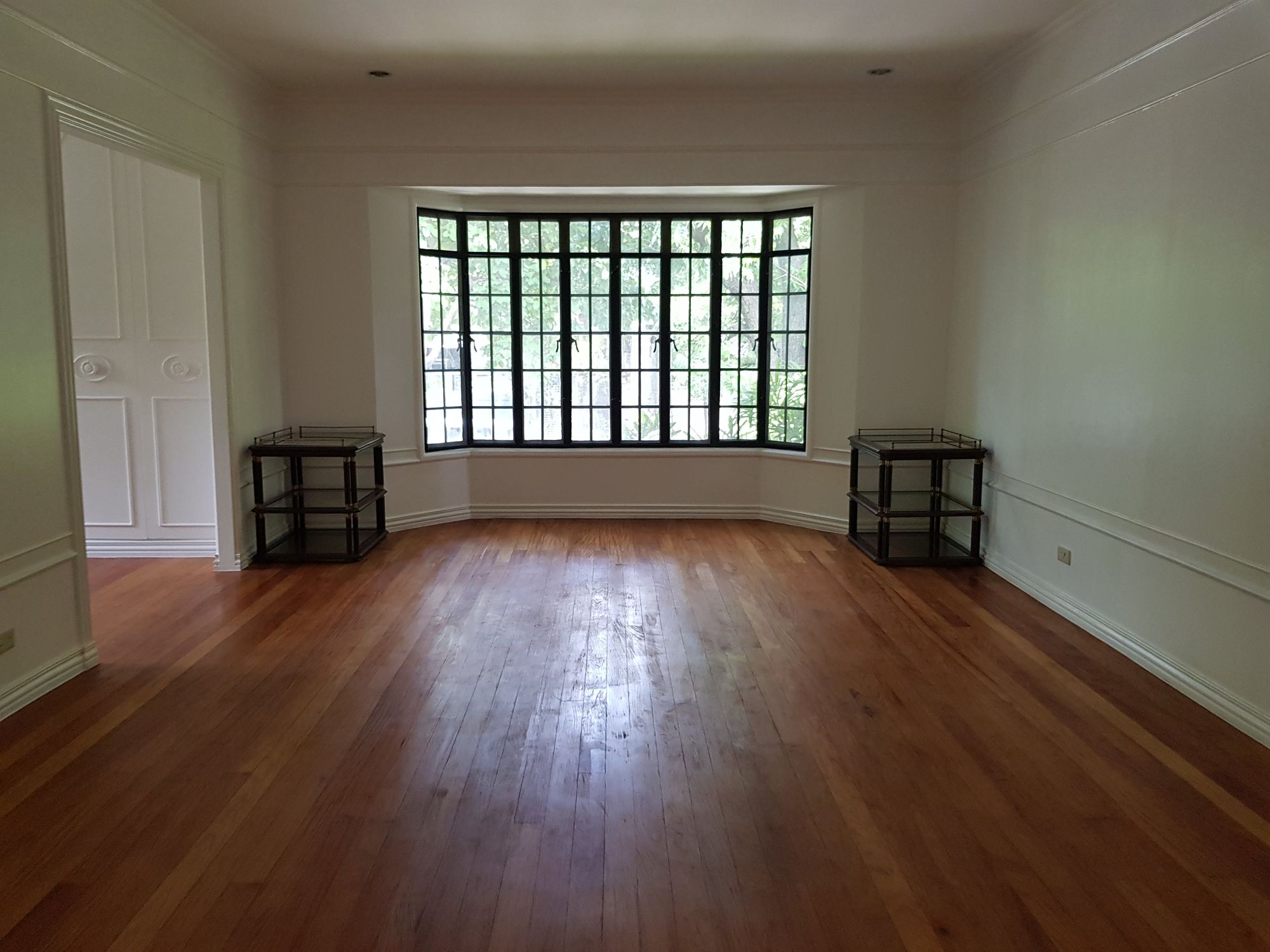 "4BR House for Rent in Urdaneta Village, Makati"05