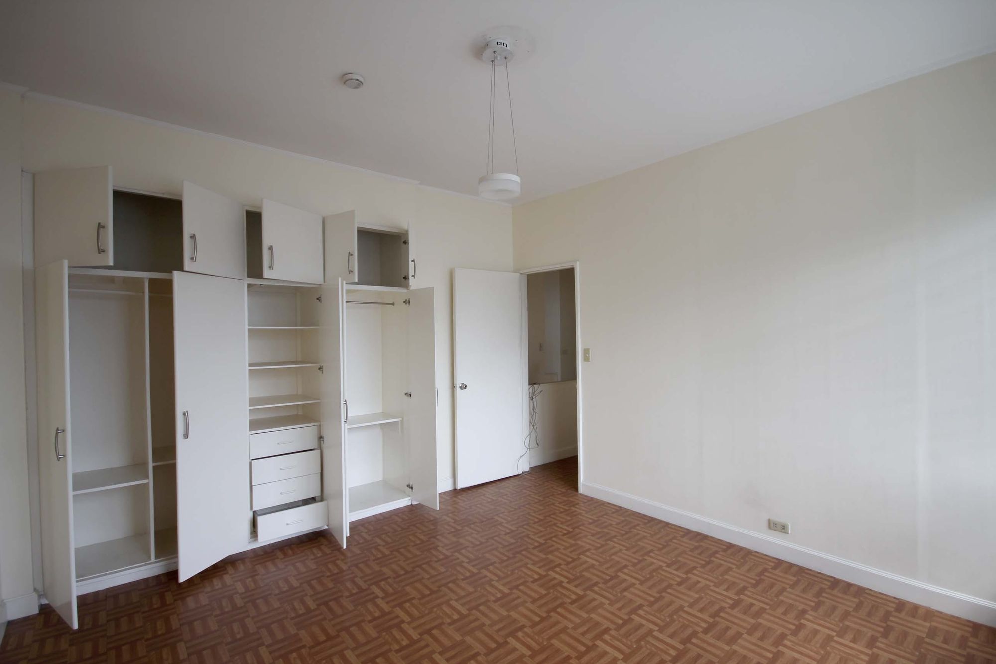 "3BR House for Rent in Palm Village, Makati"10