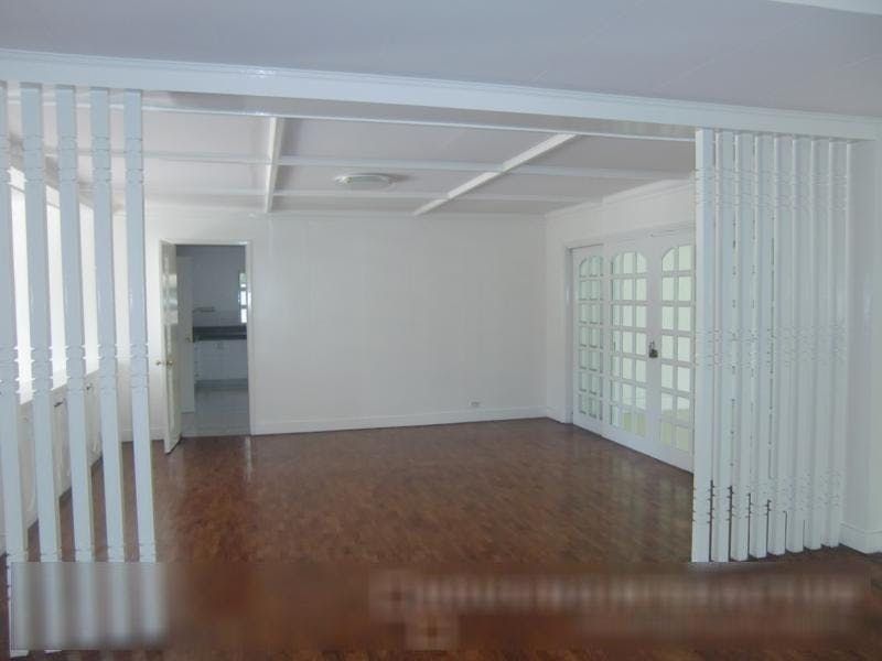 "4BR House for Rent in Dasmari?as Village, Makati"06