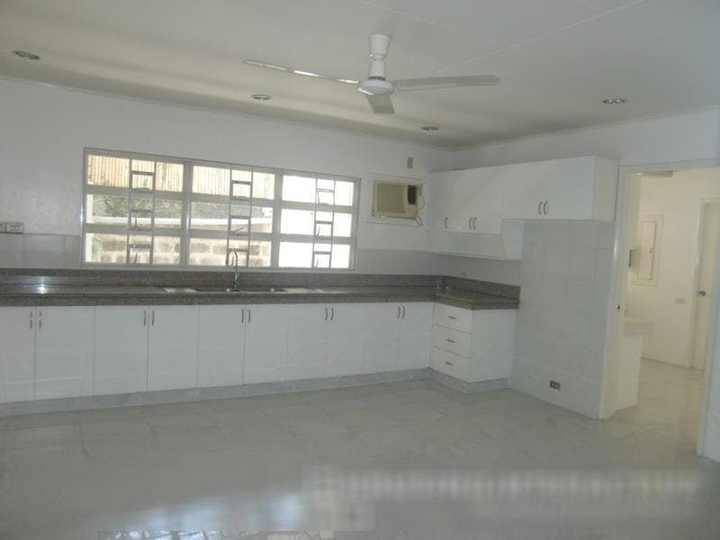 "4BR House for Rent in Dasmari?as Village, Makati"10