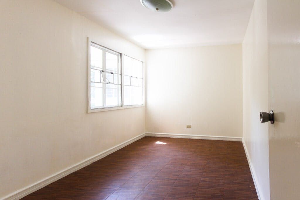 "3BR House for Rent in Palm Village, Makati"10