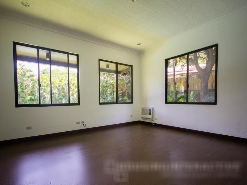 "4BR House for Rent in Forbes Park, Makati"04