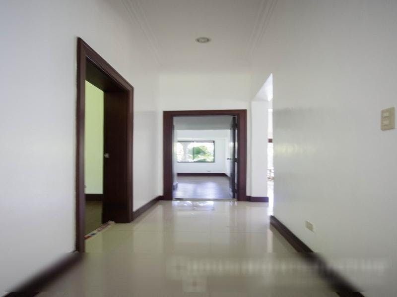 "4BR House for Rent in Forbes Park, Makati"08