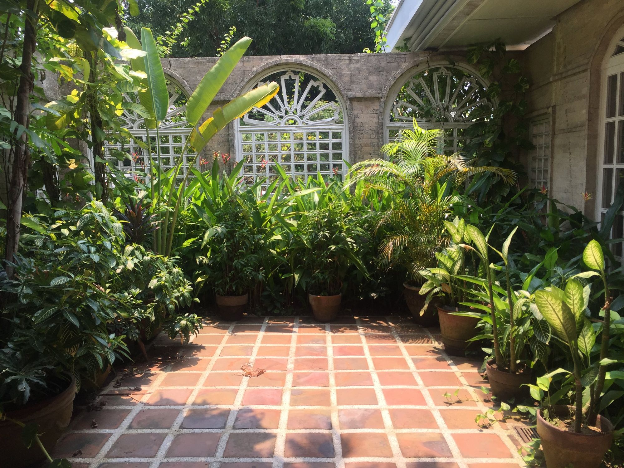 "4BR House for Rent in Dasmari?as Village, Makati"07