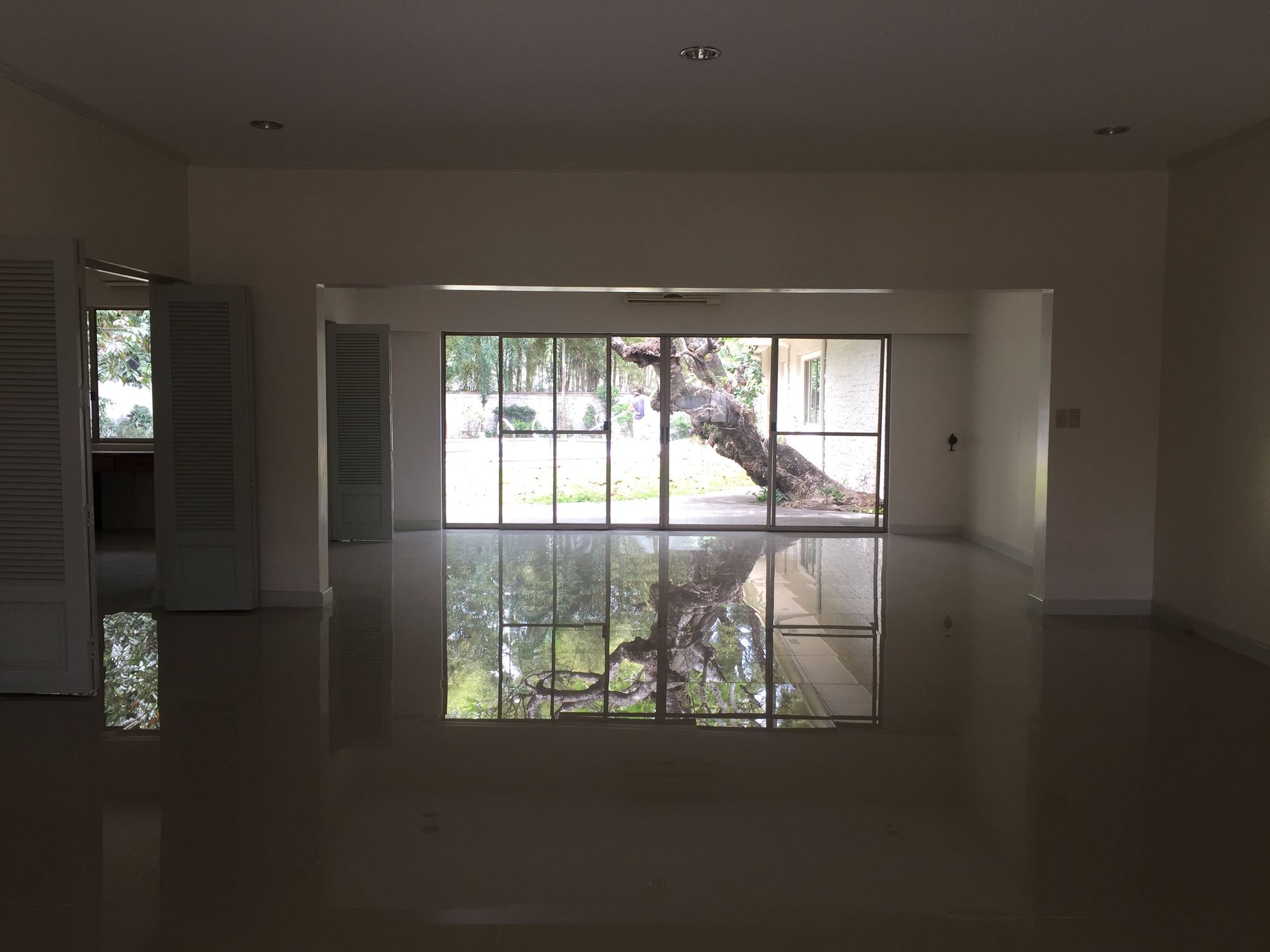 "4BR House for Rent in Dasmari?as Village, Makati"05