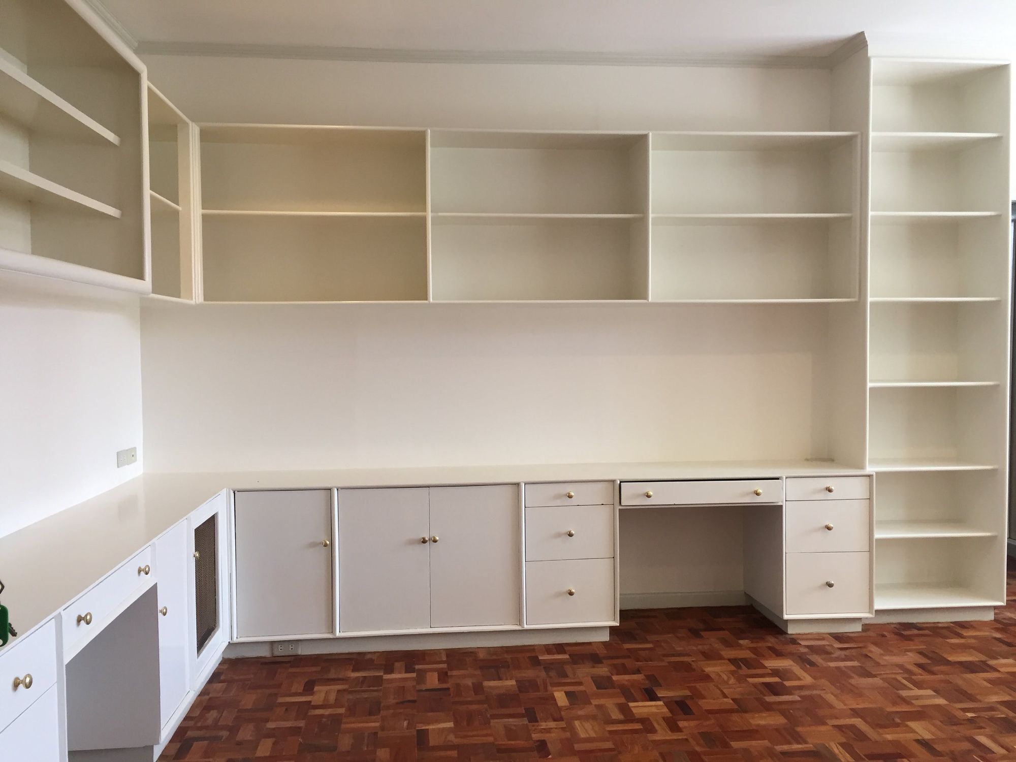 "4BR House for Rent in Dasmari?as Village, Makati"06