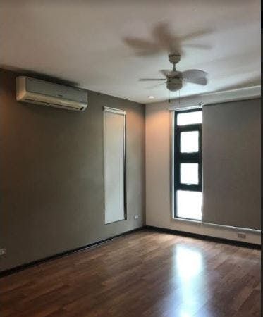 "4BR House for Rent in McKinley Hill, Taguig"06