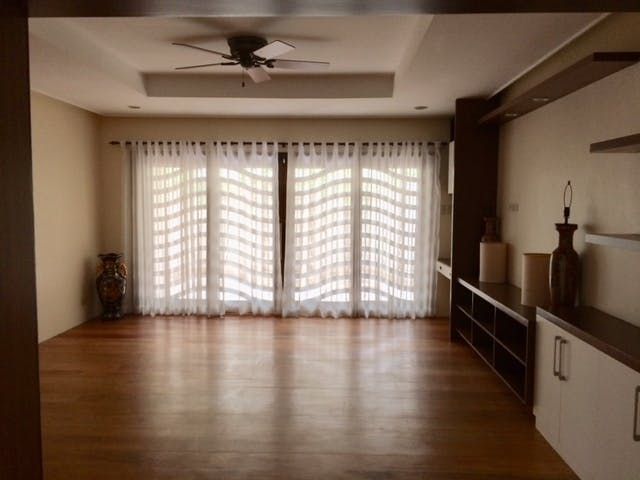 "5BR House for Rent in Corinthian Gardens, Quezon City"04