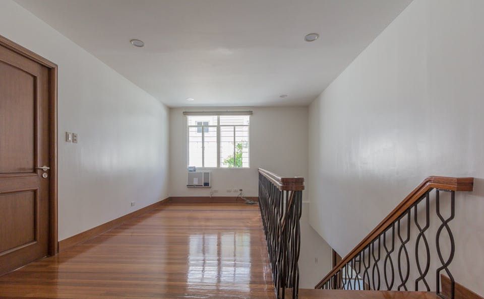 "4BR House for Rent in Dasmari?as Village, Makati"03