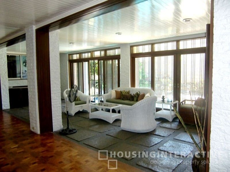 "4BR House for Rent in Dasmari?as Village, Makati"06