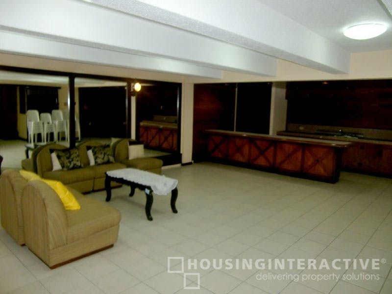 "4BR House for Rent in Dasmari?as Village, Makati"10