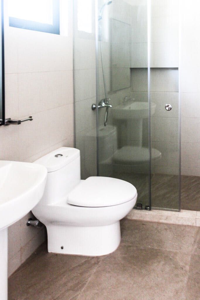 "4BR House for Rent in Urdaneta Village, Makati"10
