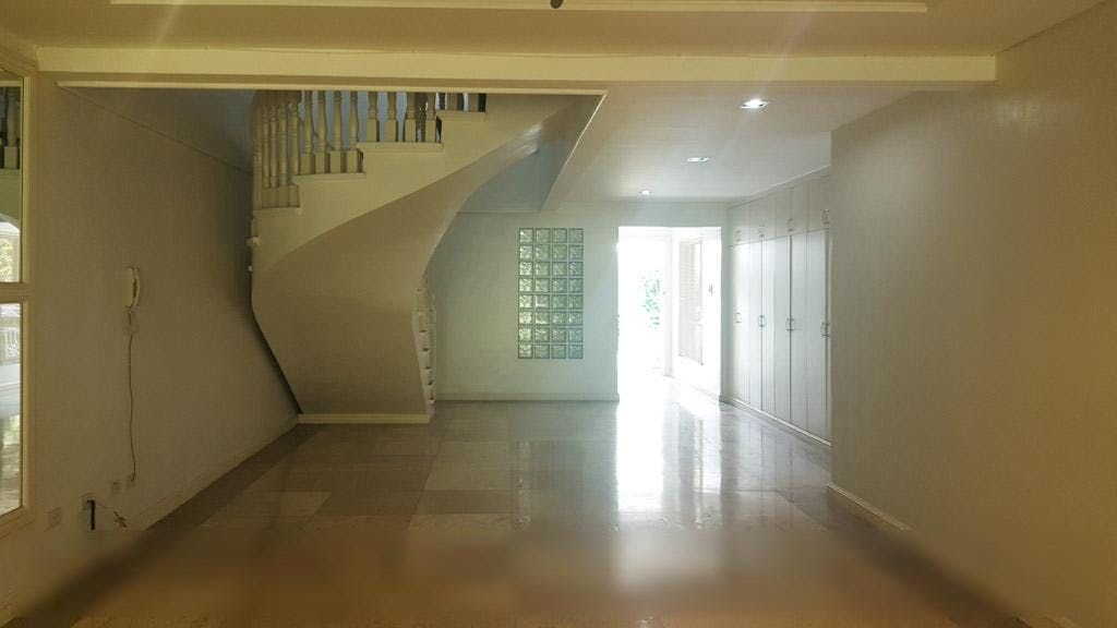 "3BR House for Rent in San Lorenzo Village, Makati"04