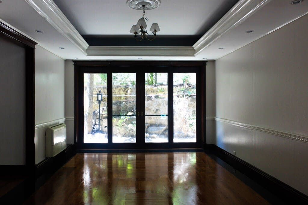 "4BR House for Rent in Dasmari?as Village, Makati"09