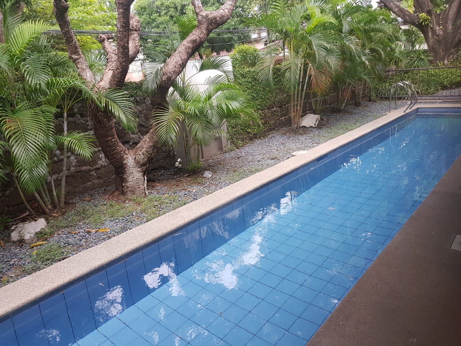 "4BR House for Rent in Dasmari?as Village, Makati"03
