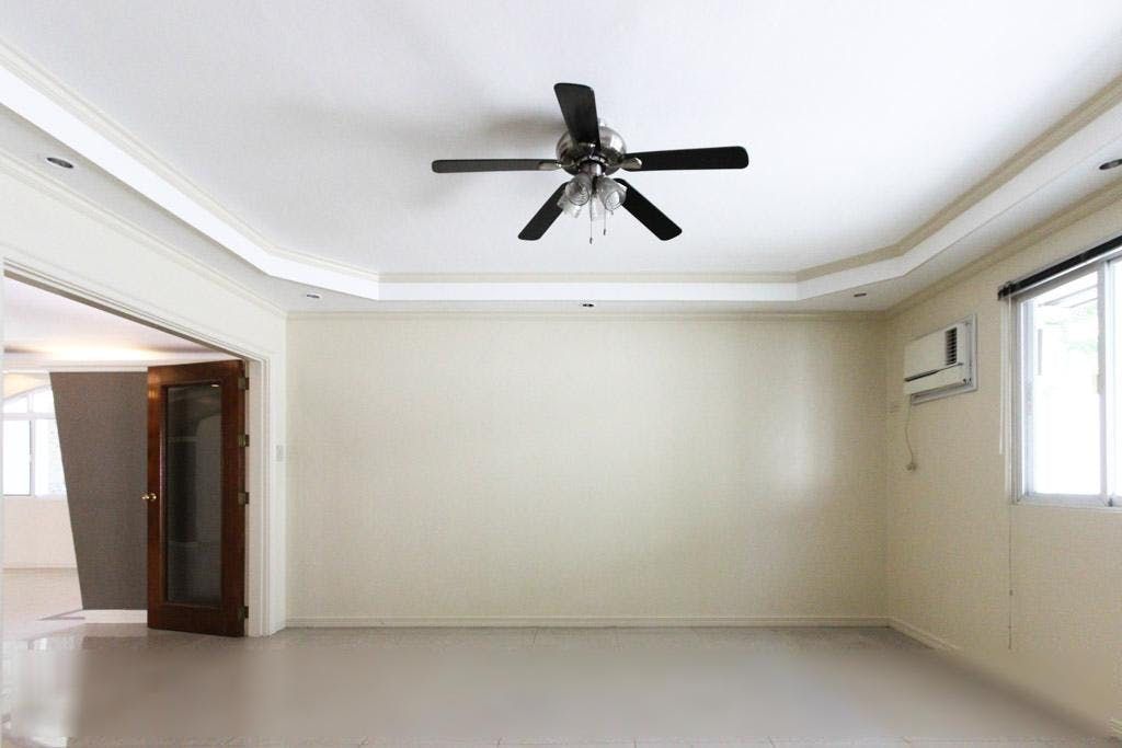 "3BR House for Rent in Urdaneta Village, Makati"06