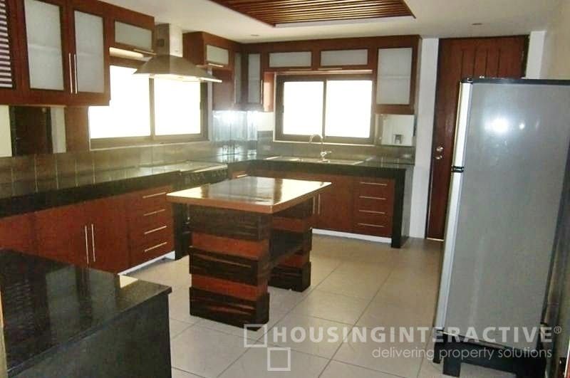 "3BR House for Rent in Magallanes, Makati"06