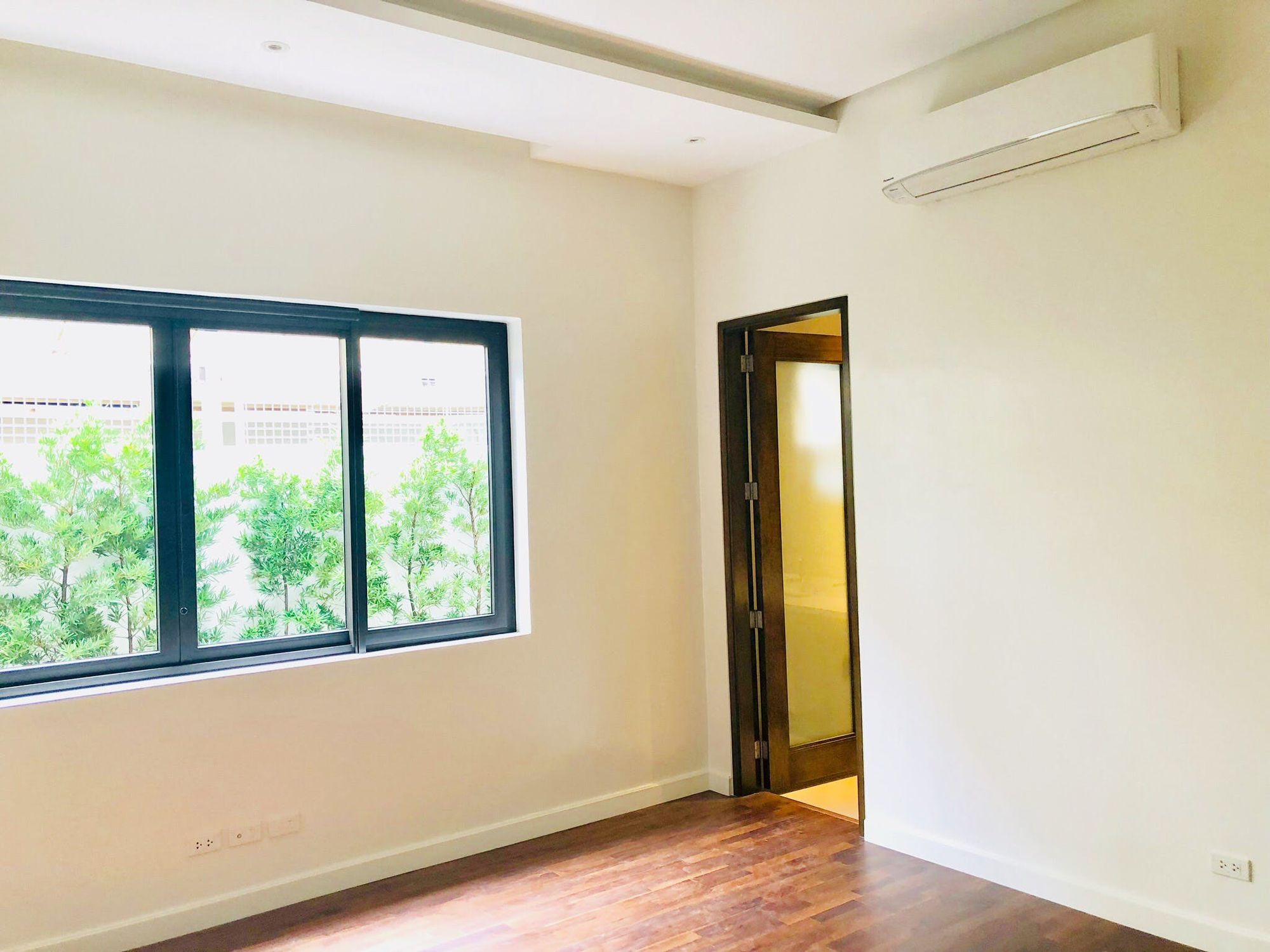 "4BR House for Rent in Bel-Air Village, Makati"08