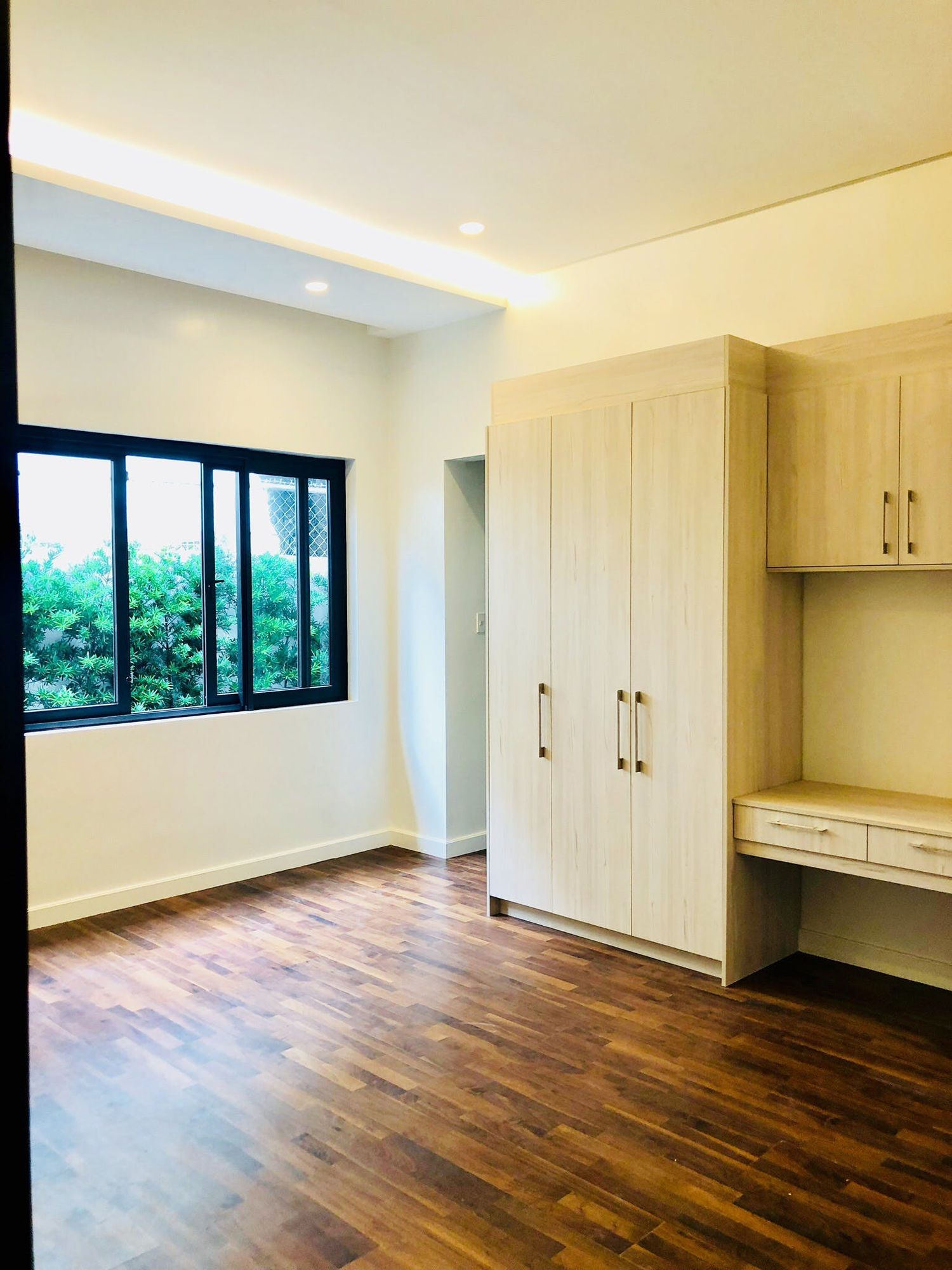 "4BR House for Rent in Bel-Air Village, Makati"10