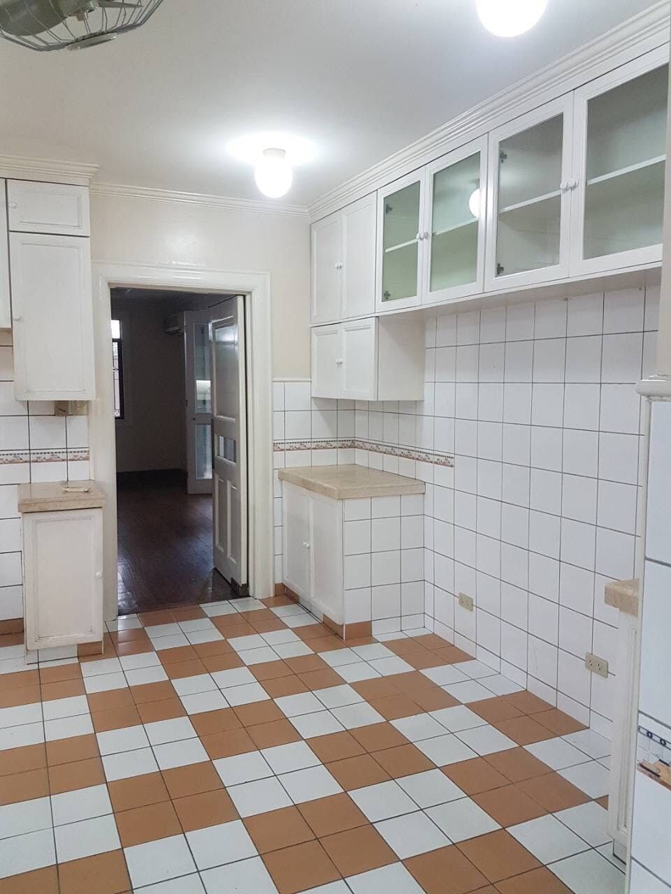 "4BR House for Rent in San Lorenzo Village, Makati"07
