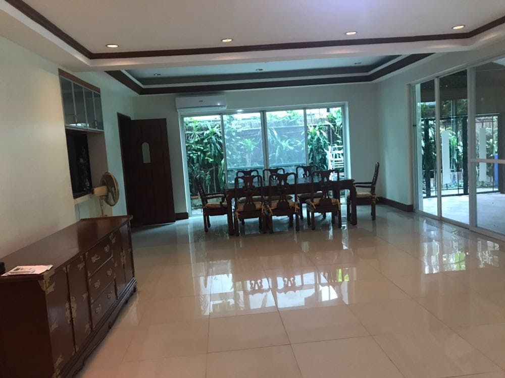 "5BR House for Rent in Forbes Park, Makati"04