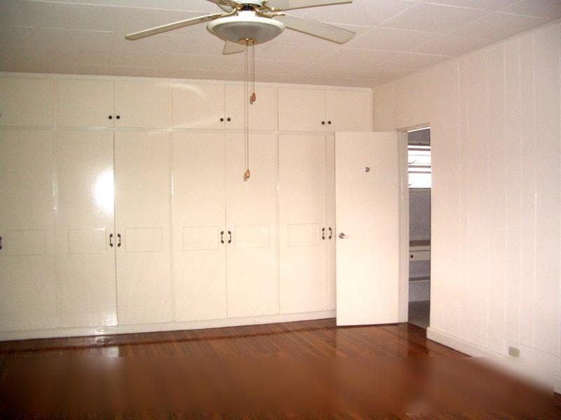 "3BR House for Rent in Dasmari?as Village, Makati"06