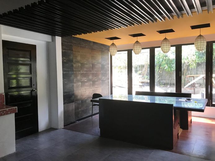 "5BR House for Rent in Marcelo Green, Para?aque"01