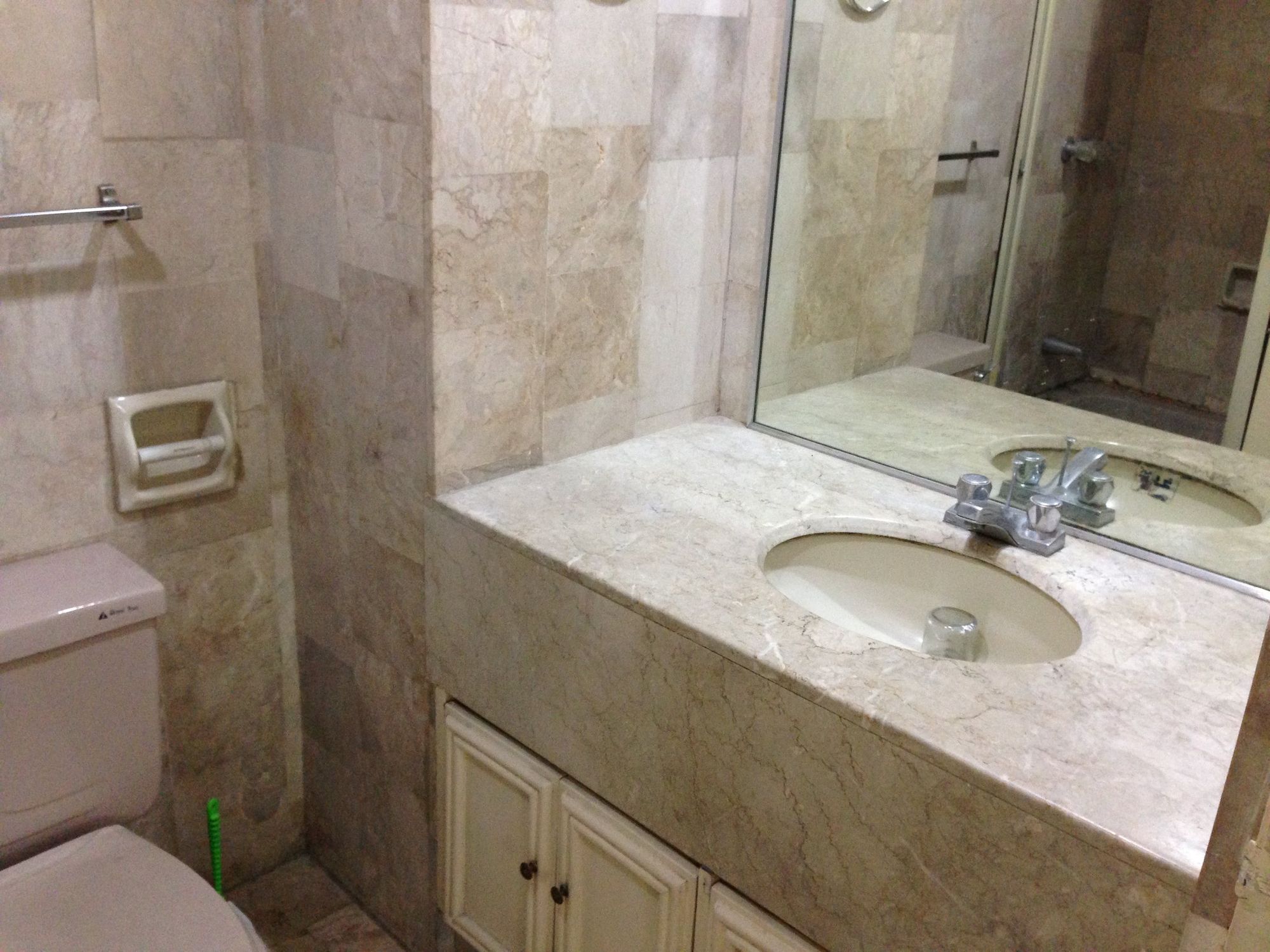 "3BR Townhouse for Rent in Magallanes, Makati"07