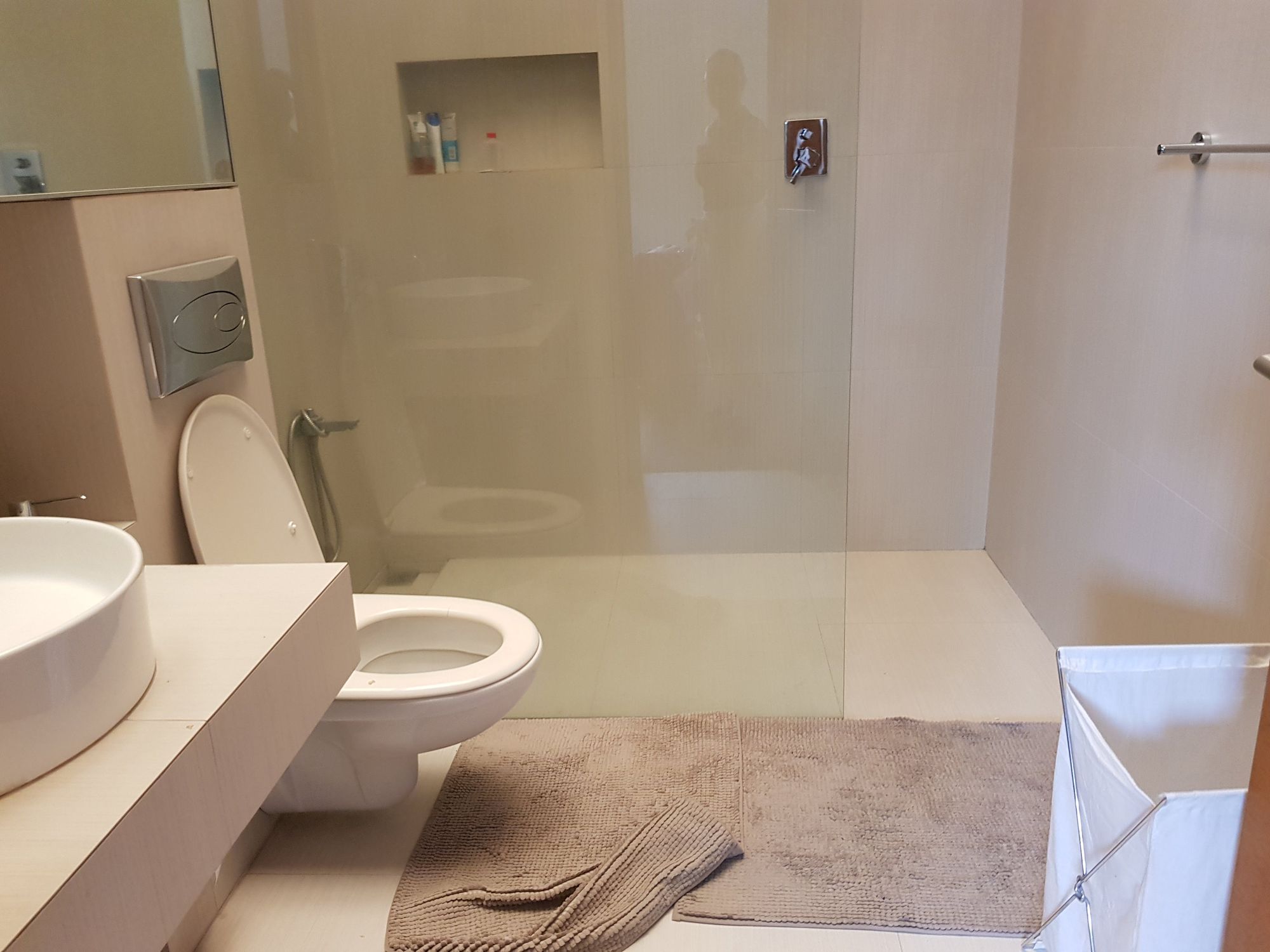 "4BR House for Rent in San Lorenzo Village, Makati"07