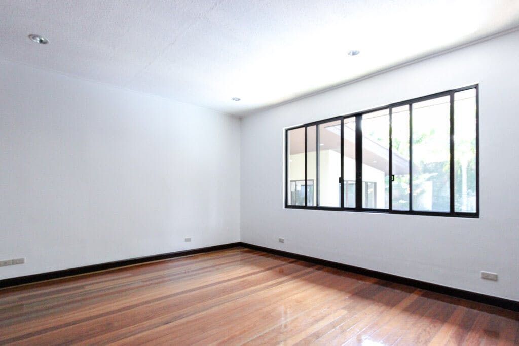 "3BR House for Rent in San Lorenzo Village, Makati"08