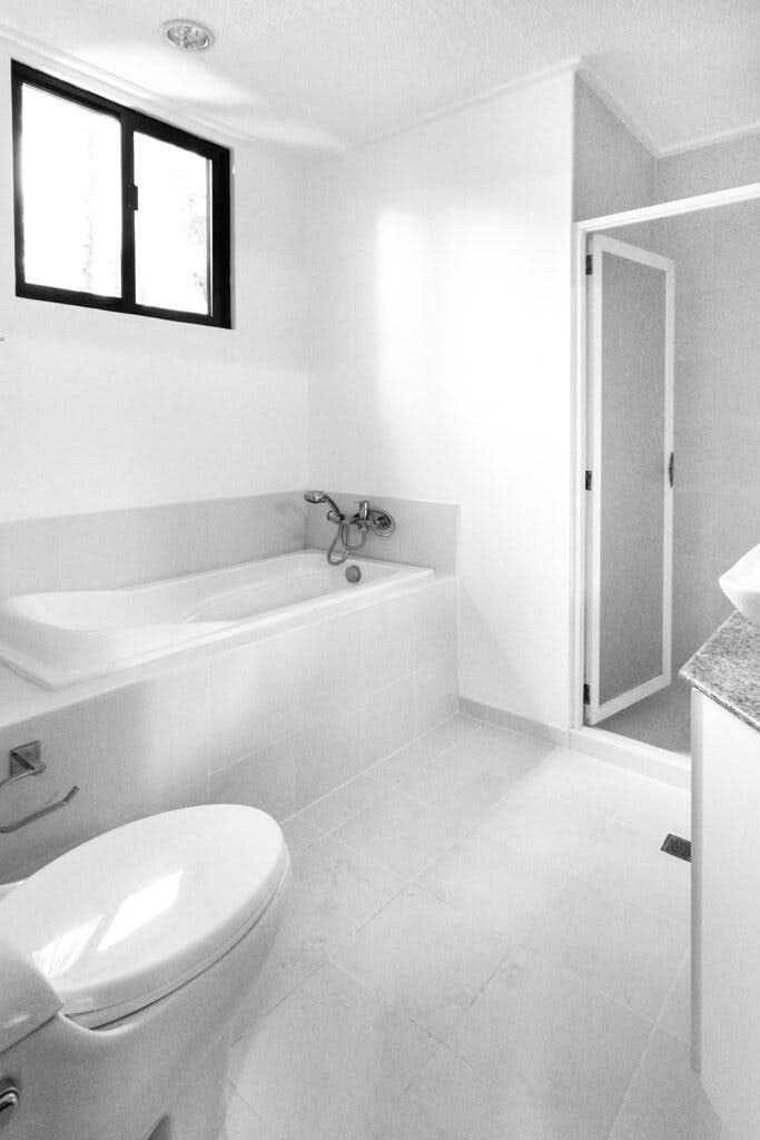 "3BR House for Rent in San Lorenzo Village, Makati"10