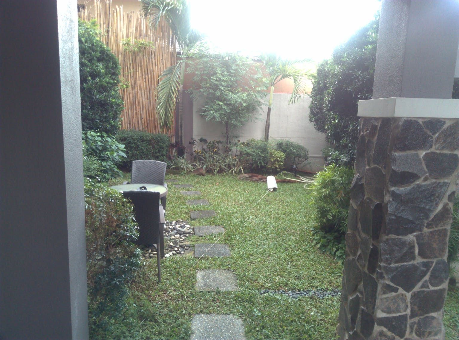 "4BR House for Rent in Matandang Balara, Quezon City"09