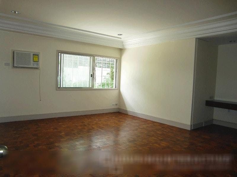 "4BR House for Rent in Dasmari?as Village, Makati"10