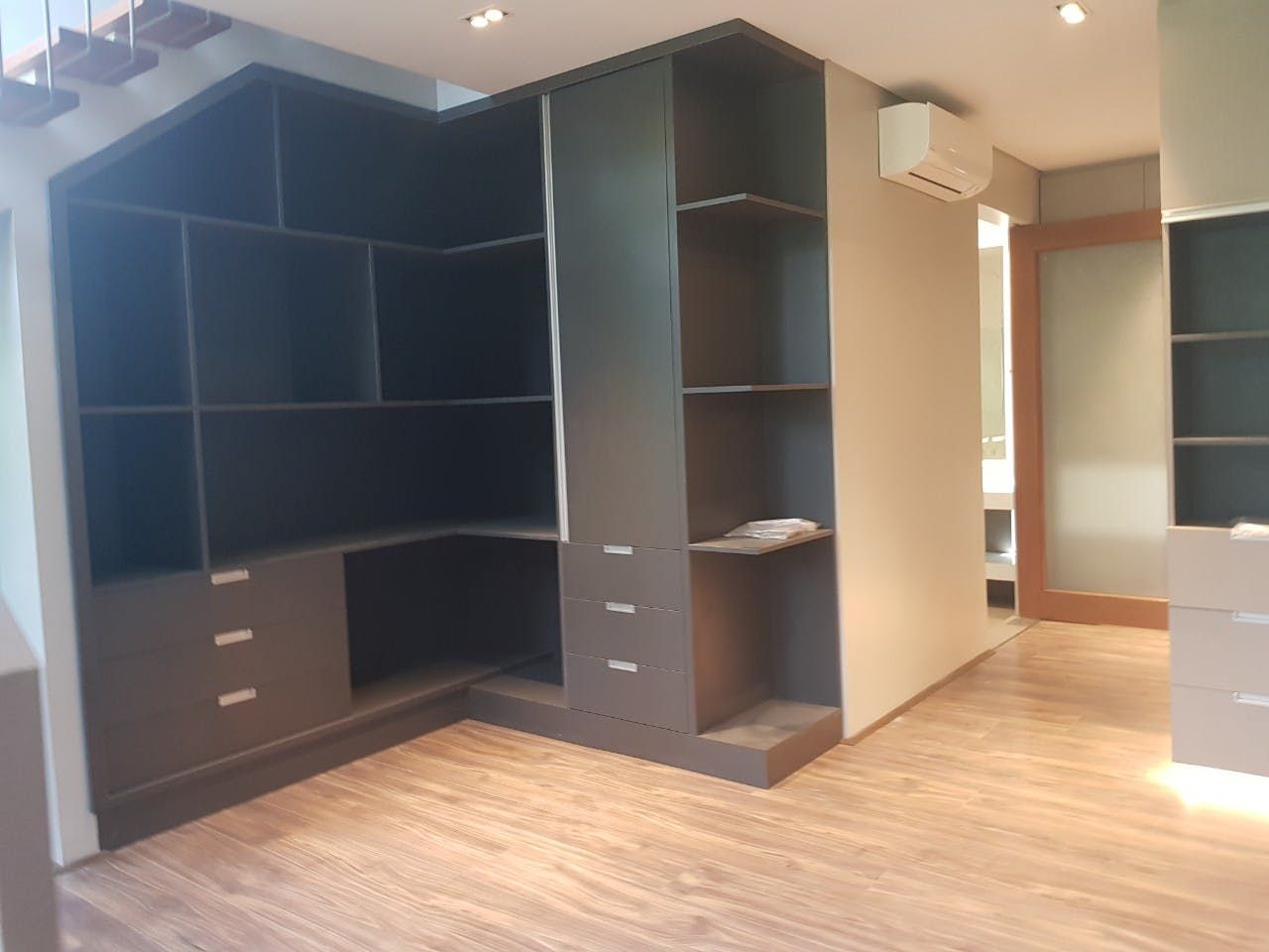 "4BR House for Rent in Forbes Park, Makati"10