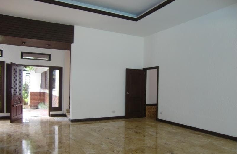 "4BR House for Rent in Greenhills, San Juan"08