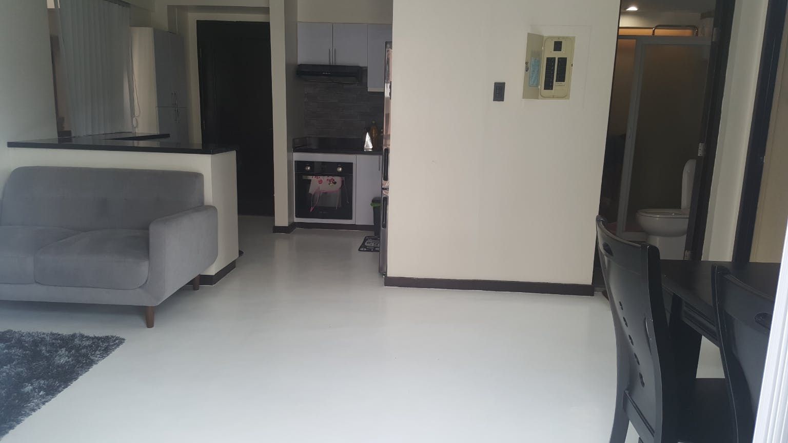 "2BR Condo for Rent in Azure Urban Resort Residences, Bicutan, Para?aqu"06