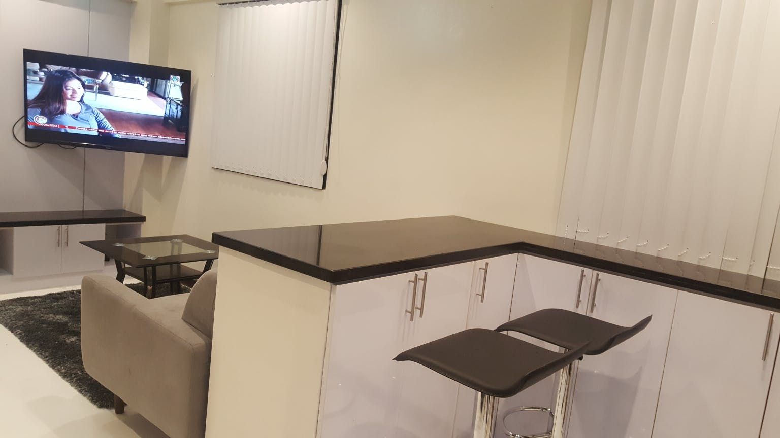 "2BR Condo for Rent in Azure Urban Resort Residences, Bicutan, Para?aqu"10