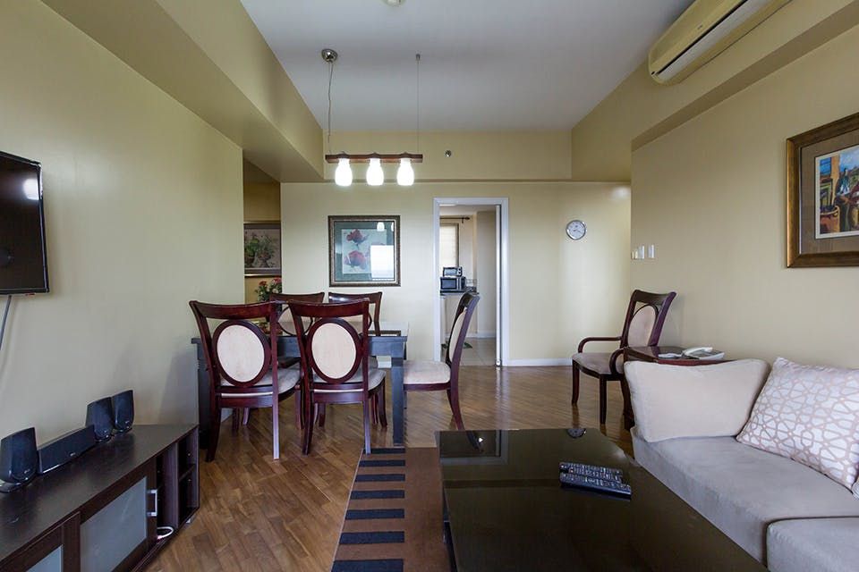 "2BR Condo for Rent in Joya Lofts and Towers, Rockwell Center, Makati"08