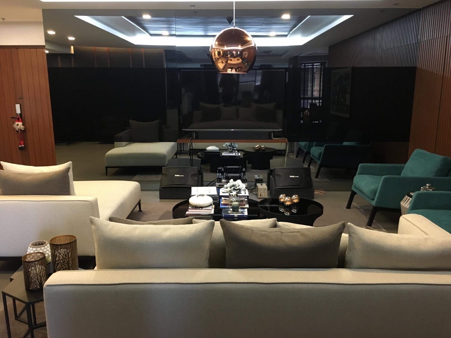 "3BR Condo for Rent in Horizon Condominium, Ortigas Center, Pasig"10