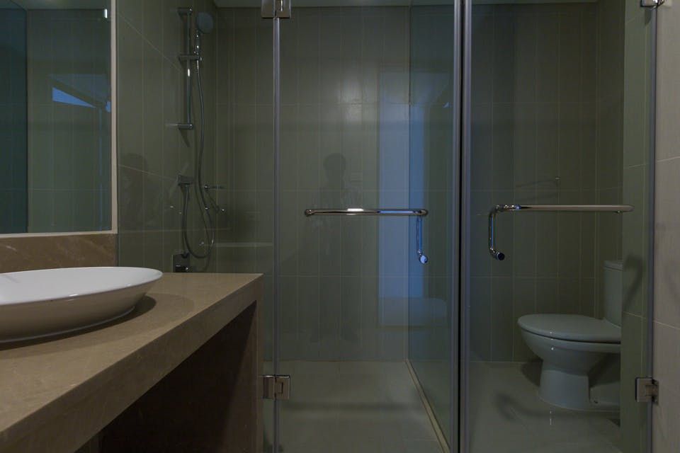 "3BR Condo for Rent in Luna Gardens, Rockwell Center, Makati"03