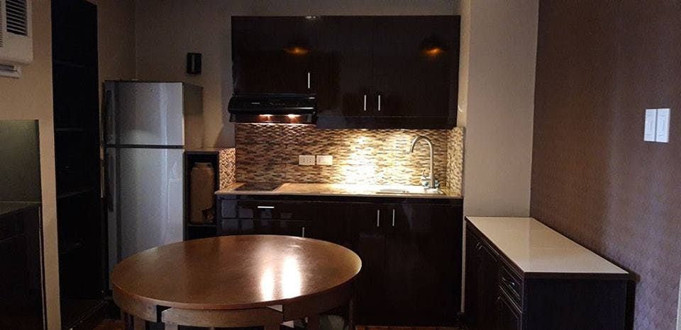 "2BR Condo for Rent in Sunette Tower, Poblacion, Makati"05