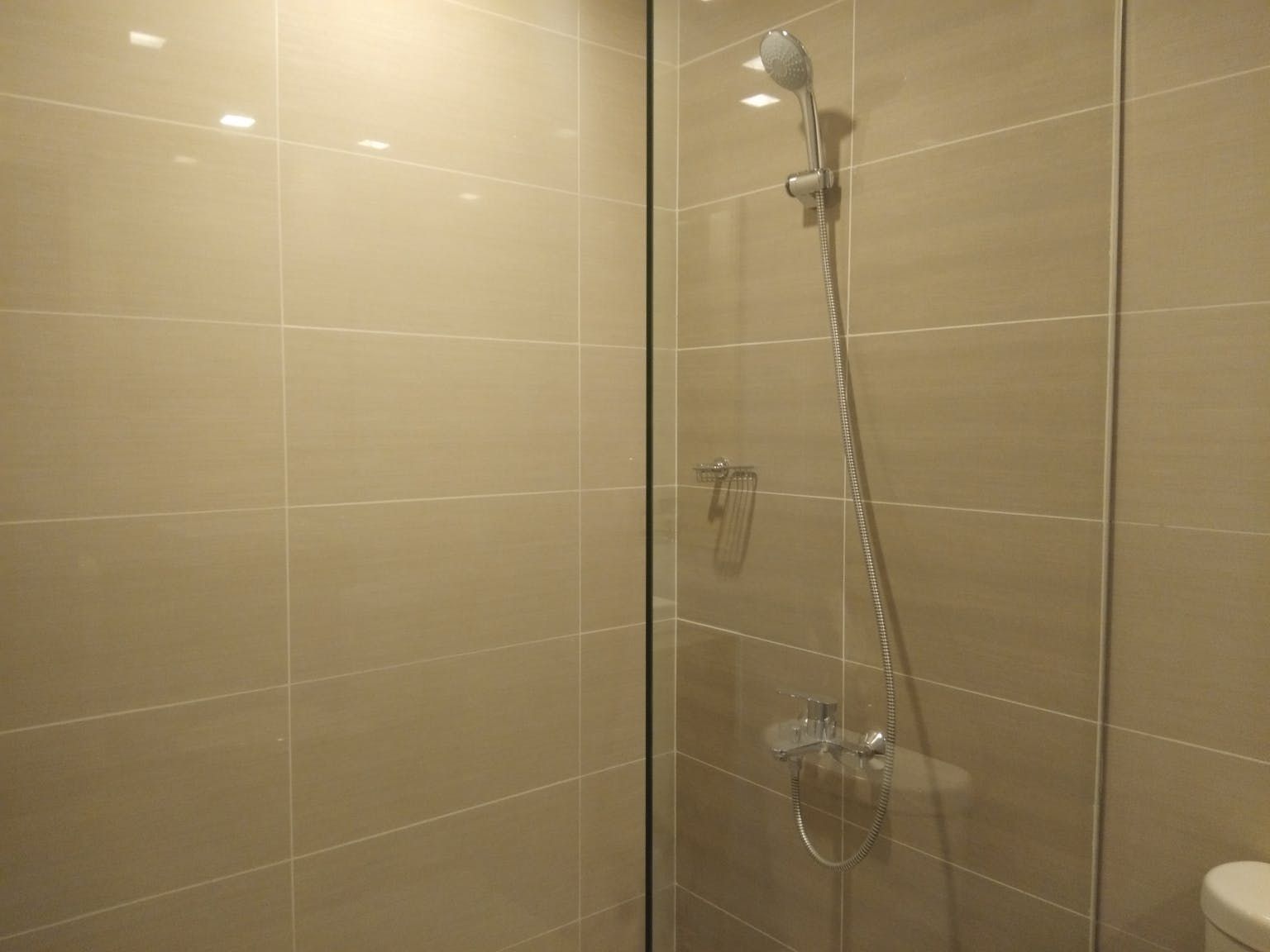 "Studio Condo for Rent in One Uptown Residence, BGC - Bonifacio Global"04