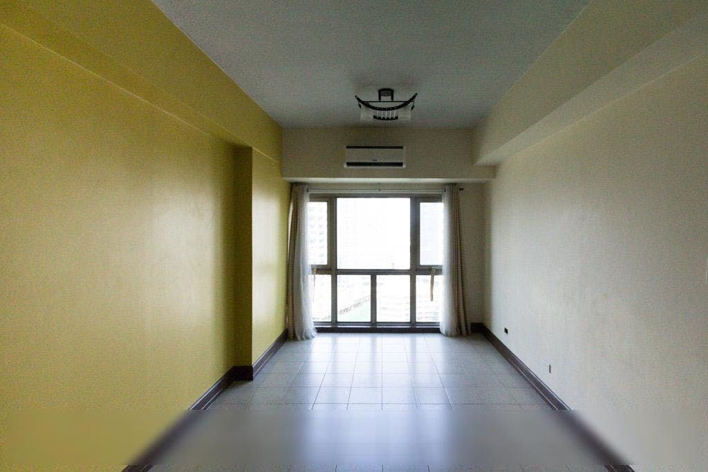"3BR Condo for Rent in Forbeswood Parklane, BGC - Bonifacio Global City"04